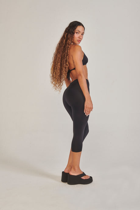 Calça Capri Preta