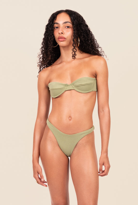 Biquíni Jami Oliva