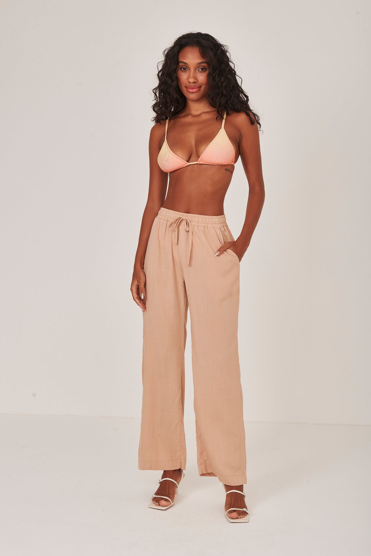 Calça Marrom Borboleta